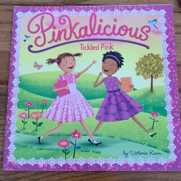Pinkalicious book bundle - Picture 8 of 14